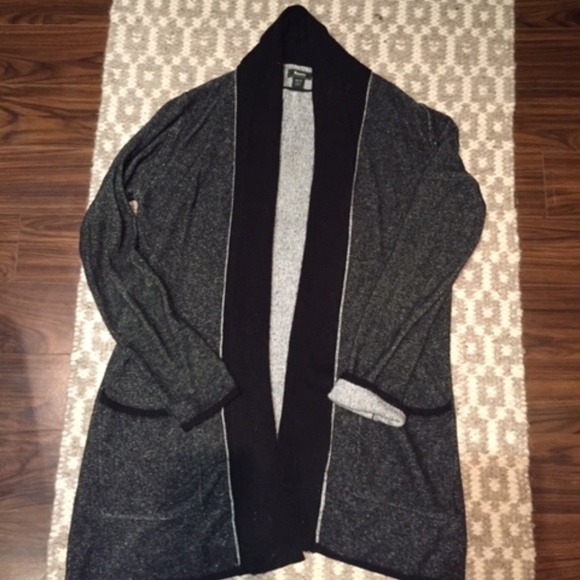 Sweater - Picture 1 of 2